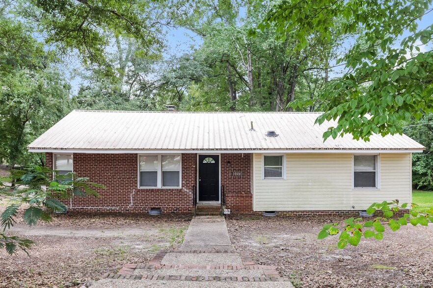 Building Photo - 3920 Howard Ave