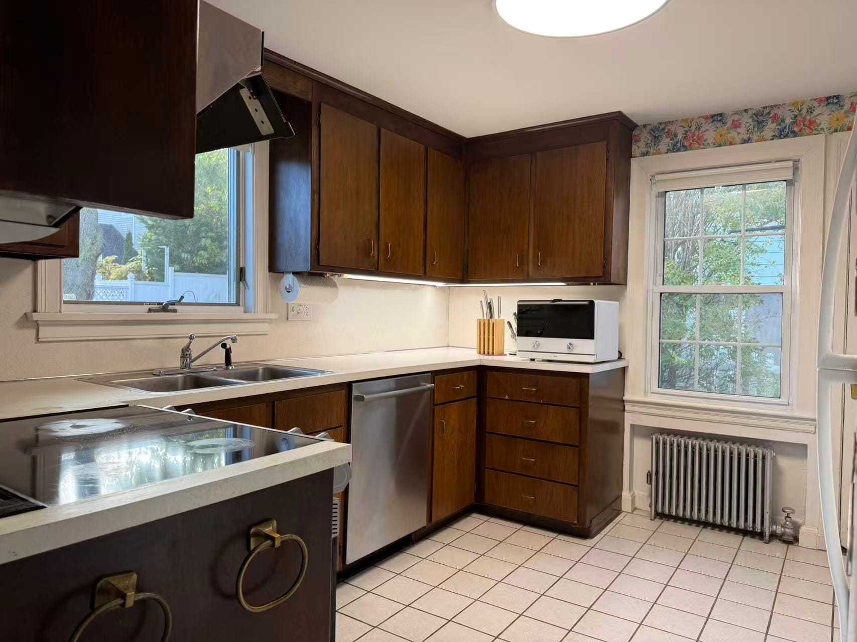 Building Photo - 48 Watson Rd