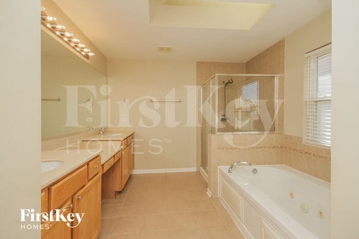 Building Photo - 77 Henson Ct