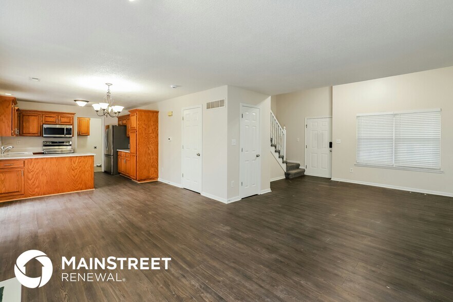 Building Photo - 1495 NW Yankee Dr