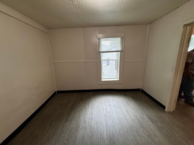 Building Photo - 305 Lineberger St