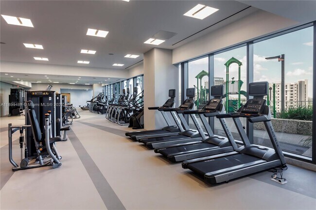 Building Photo - 88 SW 7th St