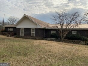 Building Photo - 830 Antioch Rd