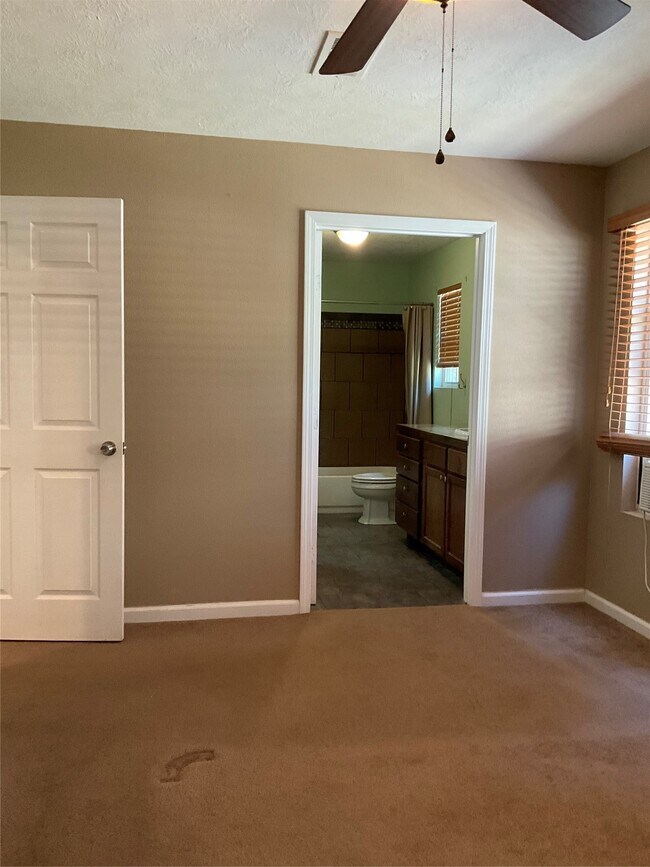 Building Photo - 42906 O'Neal Ln