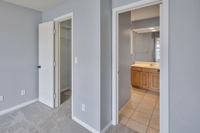 Building Photo - Turnberry Ridge – 3 Bedroom, 2.5 Bath Zero-Lot Home with 2-Car Garage