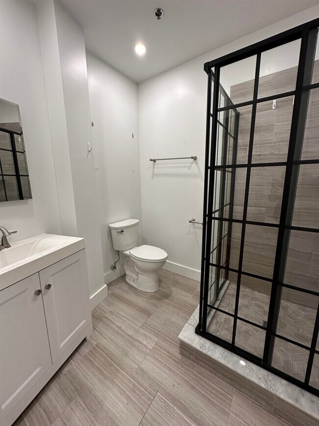 Building Photo - 4 Elliot St