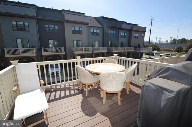 Building Photo - 13943 Airfoil Rd