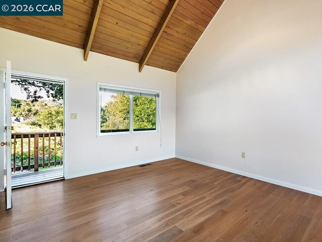 Building Photo - 99 Longridge Rd