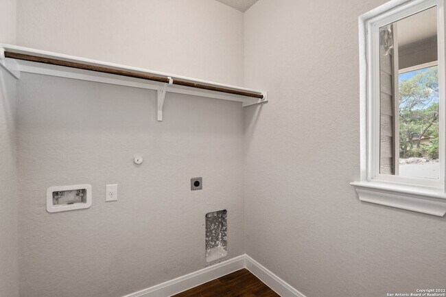 Building Photo - 2820 Puter Creek Rd