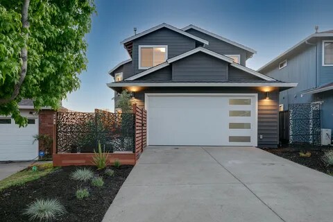 Building Photo - 5007 Crystal Ridge Ct