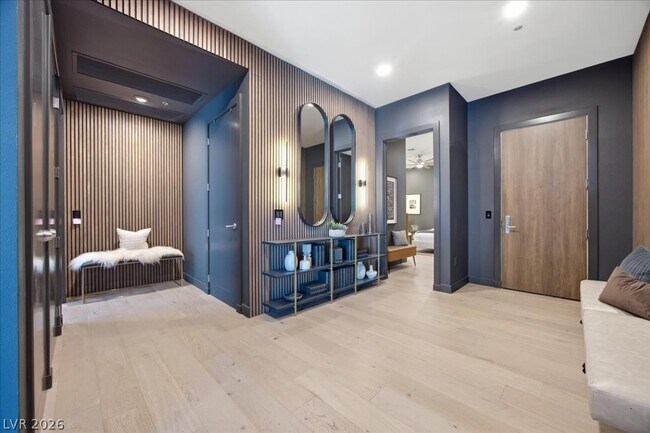 Building Photo - 4575 Dean Martin Dr