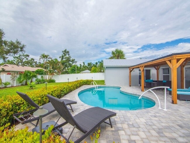 Building Photo - 606 Conn Way