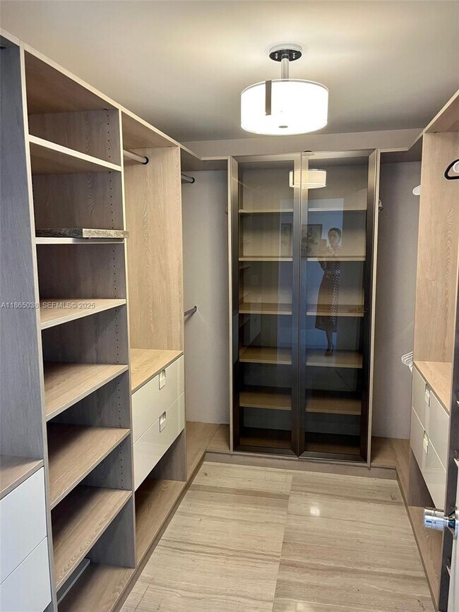 Building Photo - 17111 Biscayne Blvd