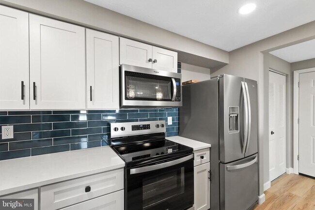 Building Photo - 8385 Brockham Dr