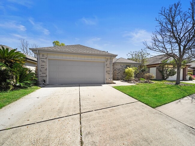 Building Photo - 2239 Highland Hills Dr