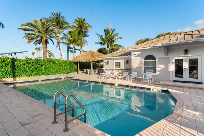 Building Photo - 774 Seaview Dr