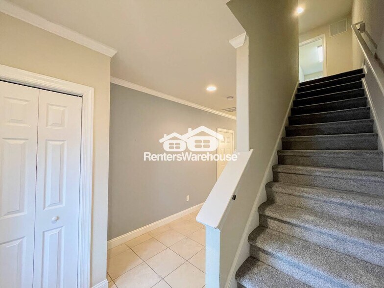 Building Photo - 1135 Arlynn Ln