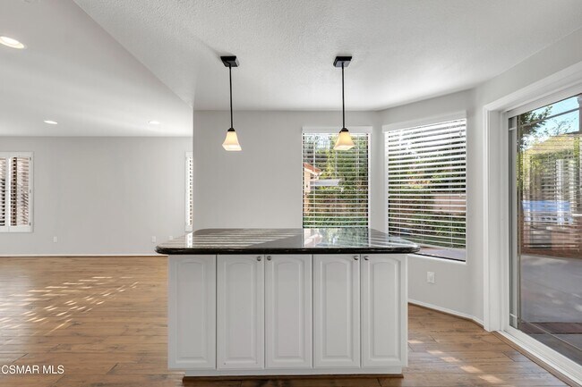 Building Photo - 487 Bernini Ct