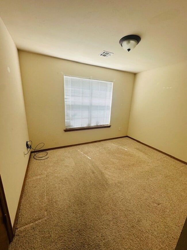Building Photo - New Paint and Flooring - Moore Schools - O...