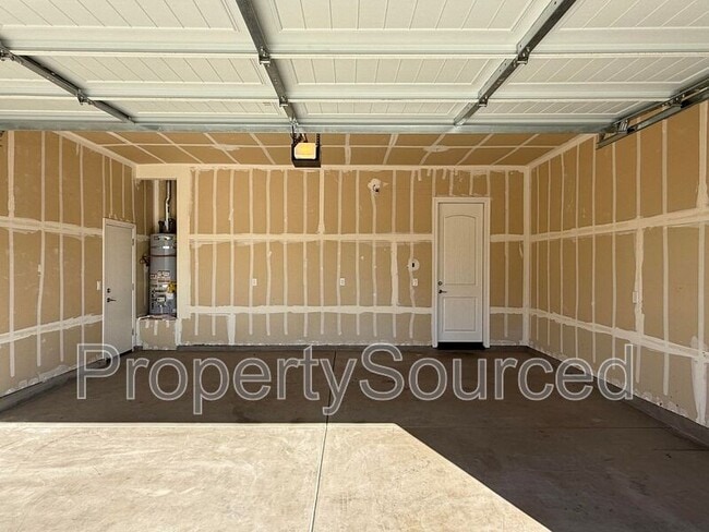 Building Photo - 1073 Kumara St