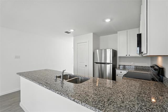 Building Photo - 926 Woodstork Wy