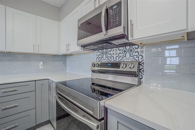 Building Photo - 2333 Feather Sound Dr