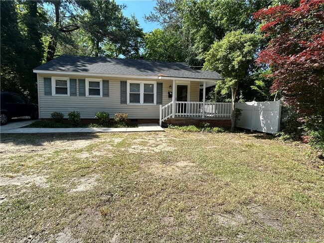 Primary Photo - 211 Langdon St