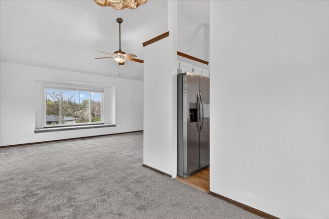 Building Photo - 4BR/4BA Updated Home with Finished Basement Suite & Landscaped Yard