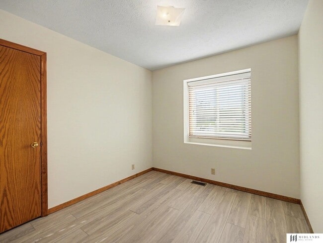 Building Photo - 5763 N 130th St