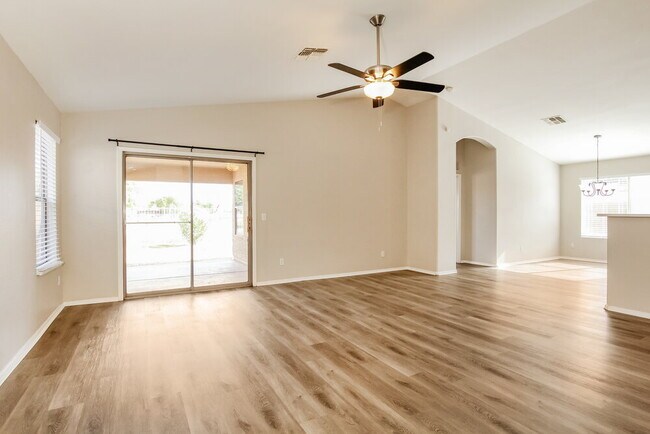 Building Photo - 801 S 125th Ave