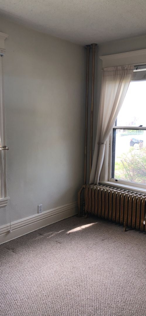 Building Photo - 1st Floor 2 Bedroom Apartment w/ Private Basement - Available July 1st