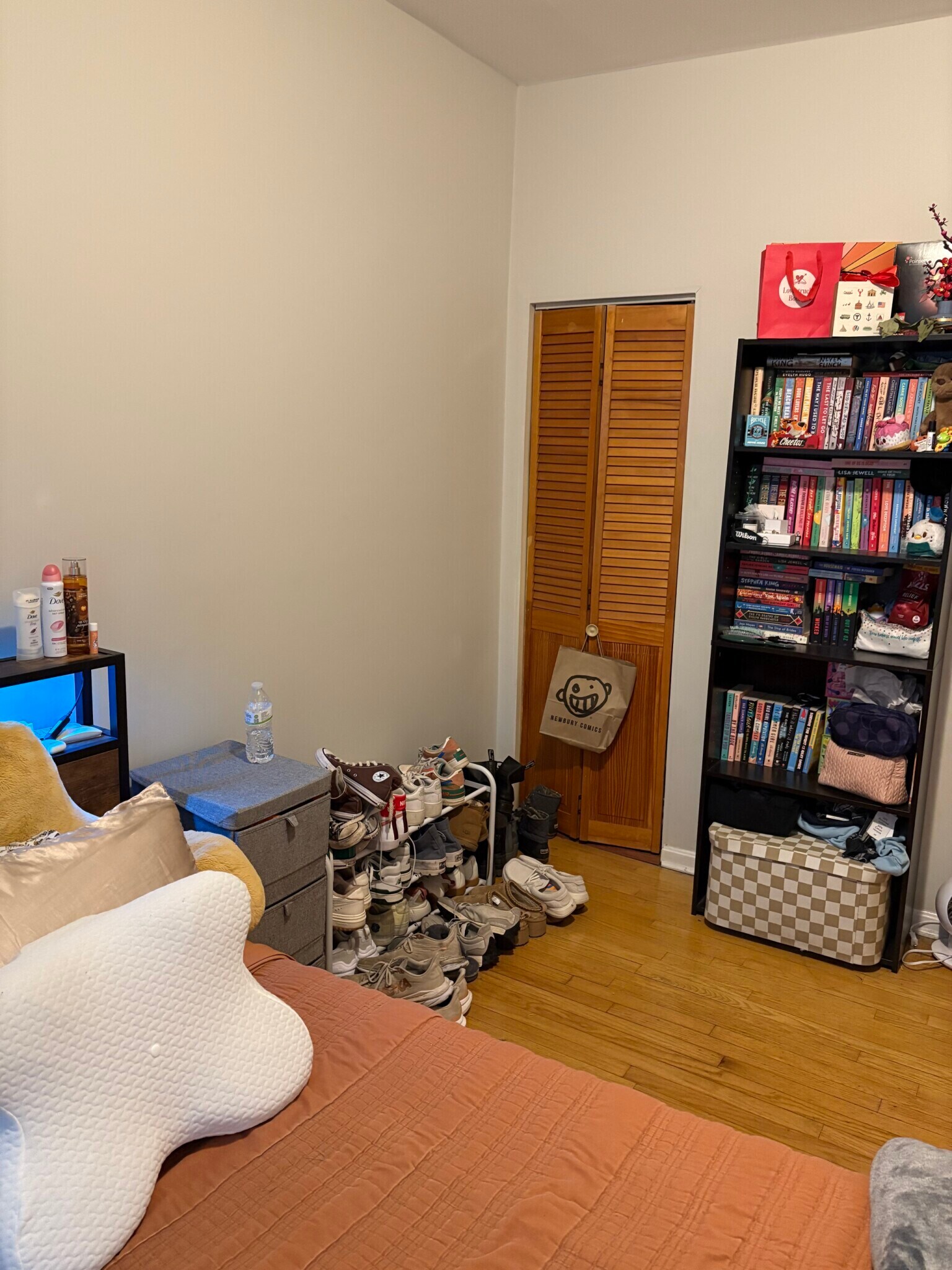 Building Photo - 70 Joy St