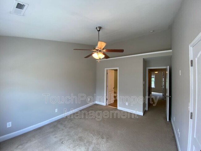 Building Photo - 252 Hurston Cir