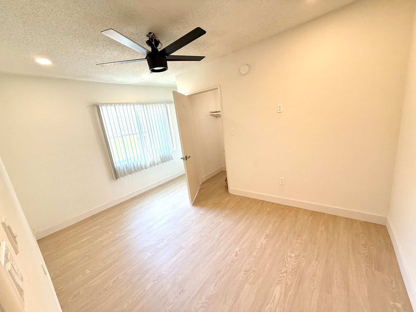 Building Photo - 1444 Centinela Ave