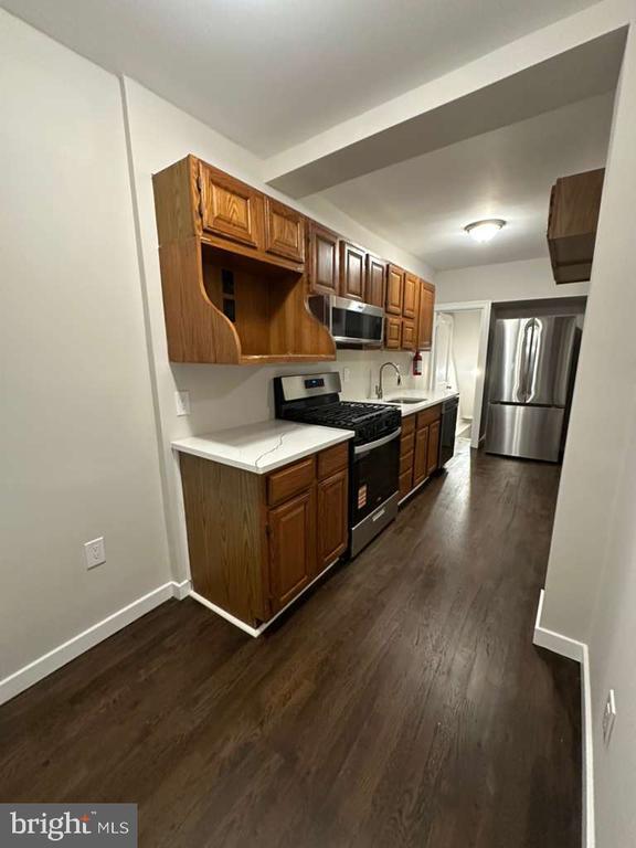 Building Photo - 65 E Montana St