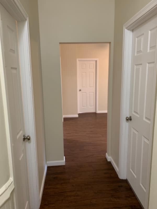 Building Photo - 414 8th St