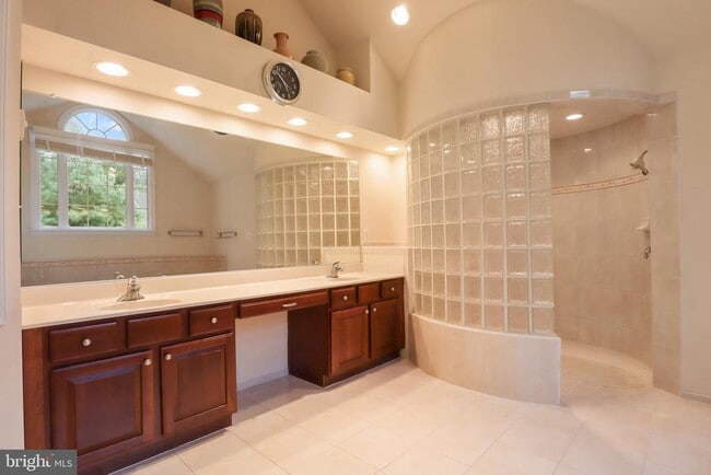 Building Photo - 13309 Big Cedar Ln