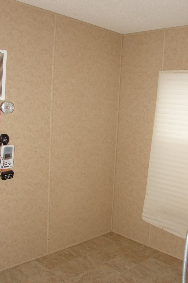 Building Photo - 43 Matchstick Ln