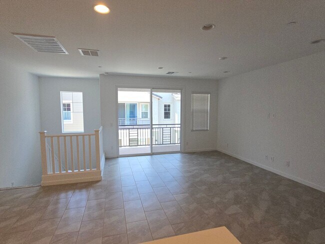 Building Photo - Newly built 3bed 2 bath townhome in mesa