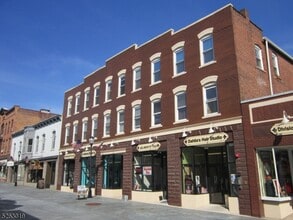 Building Photo - 17 Division St