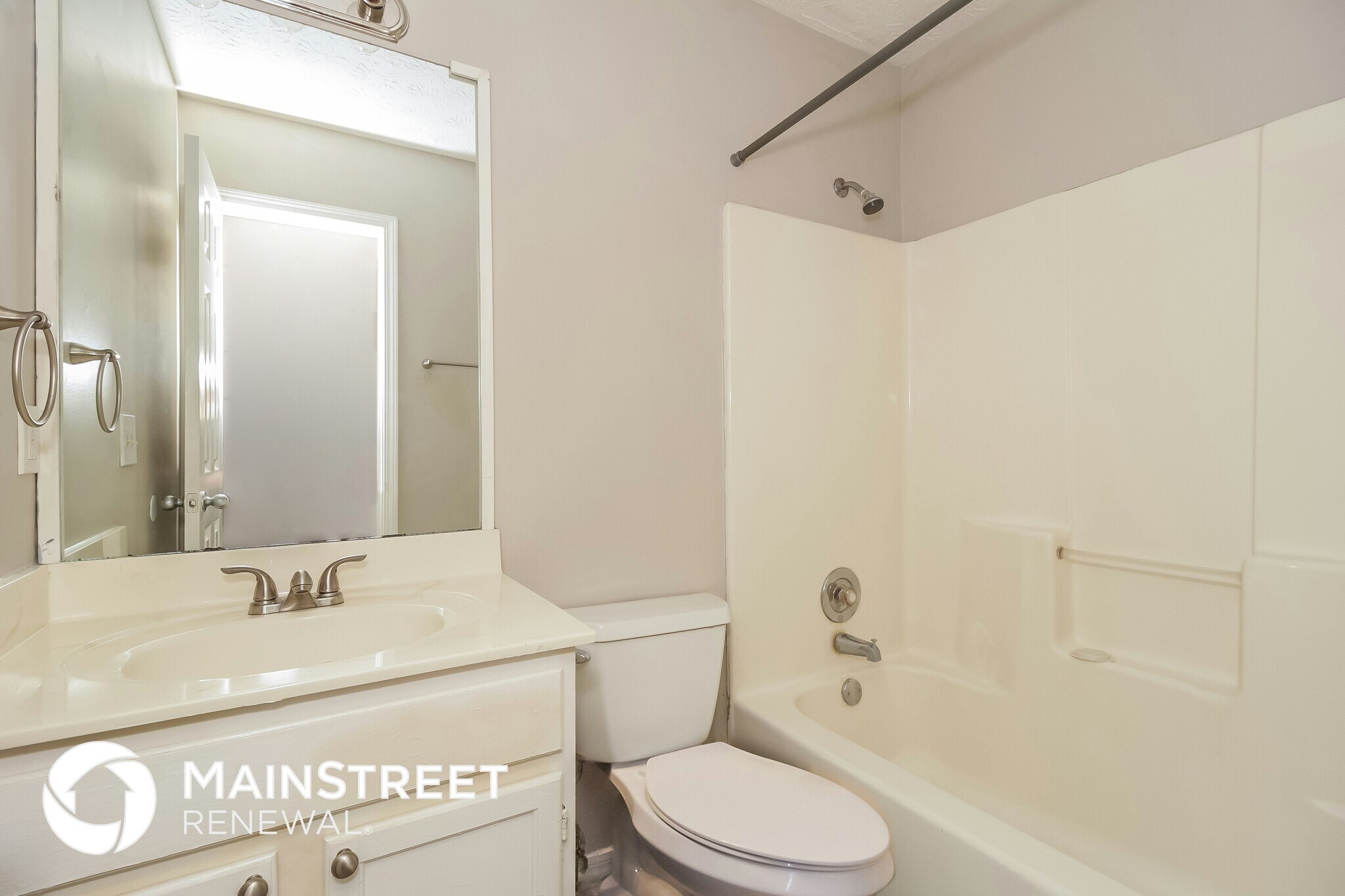 Building Photo - 124 Emerald Pines Dr