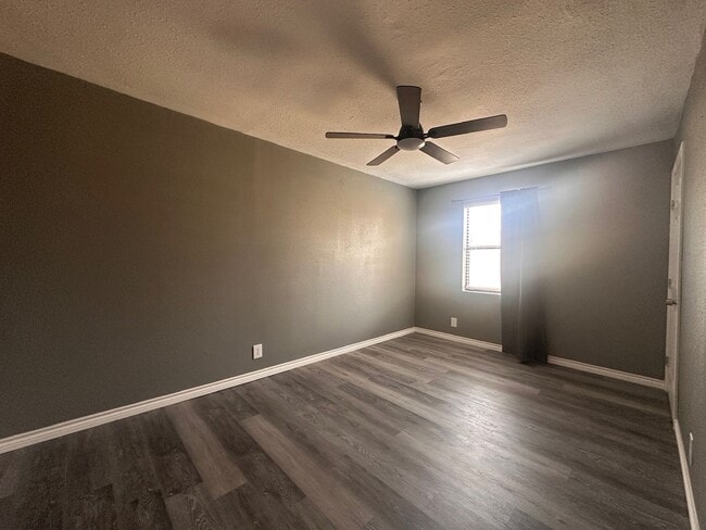 Building Photo - Fully Remodeled 2/1 in Bangs ISD