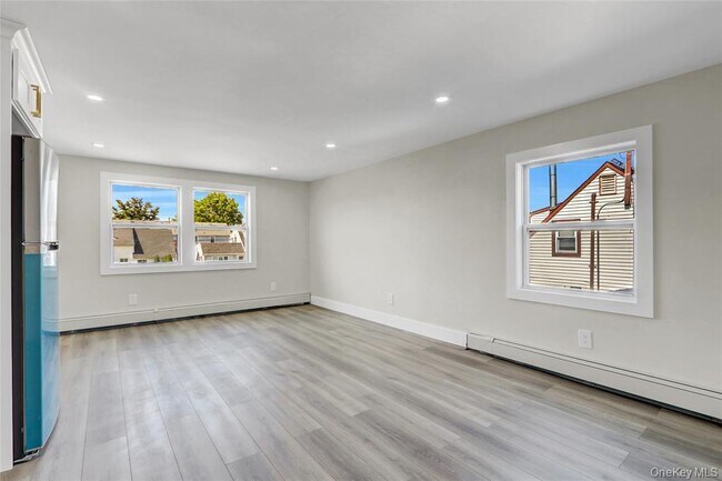 Building Photo - 12 Woodcock Ln