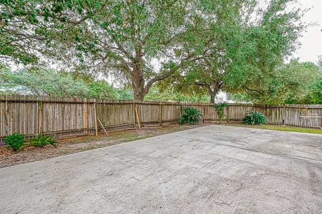 Building Photo - 14802 Dorray Ln