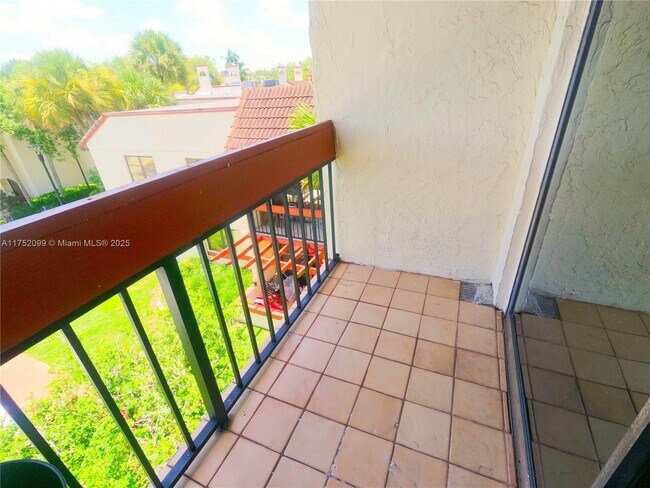 Building Photo - 8540 SW 149th Ave