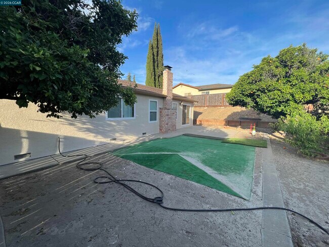 Building Photo - 1091 Alamo Ct