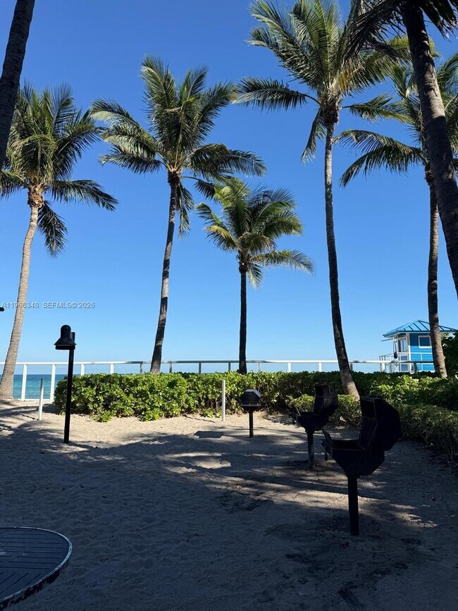 Building Photo - 3001 S Ocean Dr