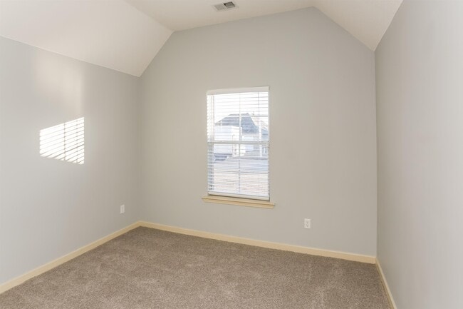 Building Photo - 8852 Campaldino Ave