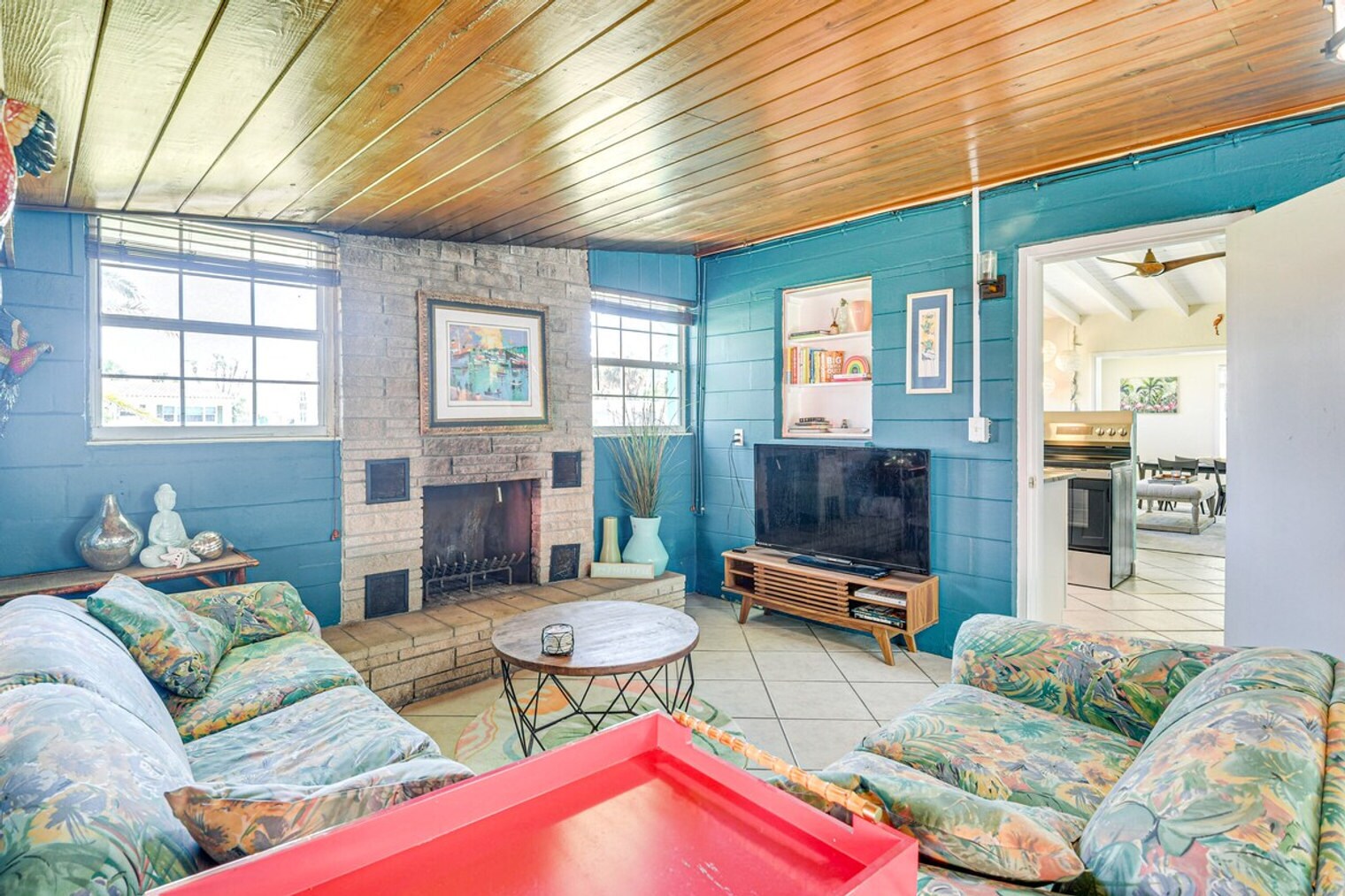 Building Photo - 103 Essex Dr