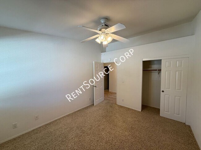 Building Photo - 3822 W Ave K 6